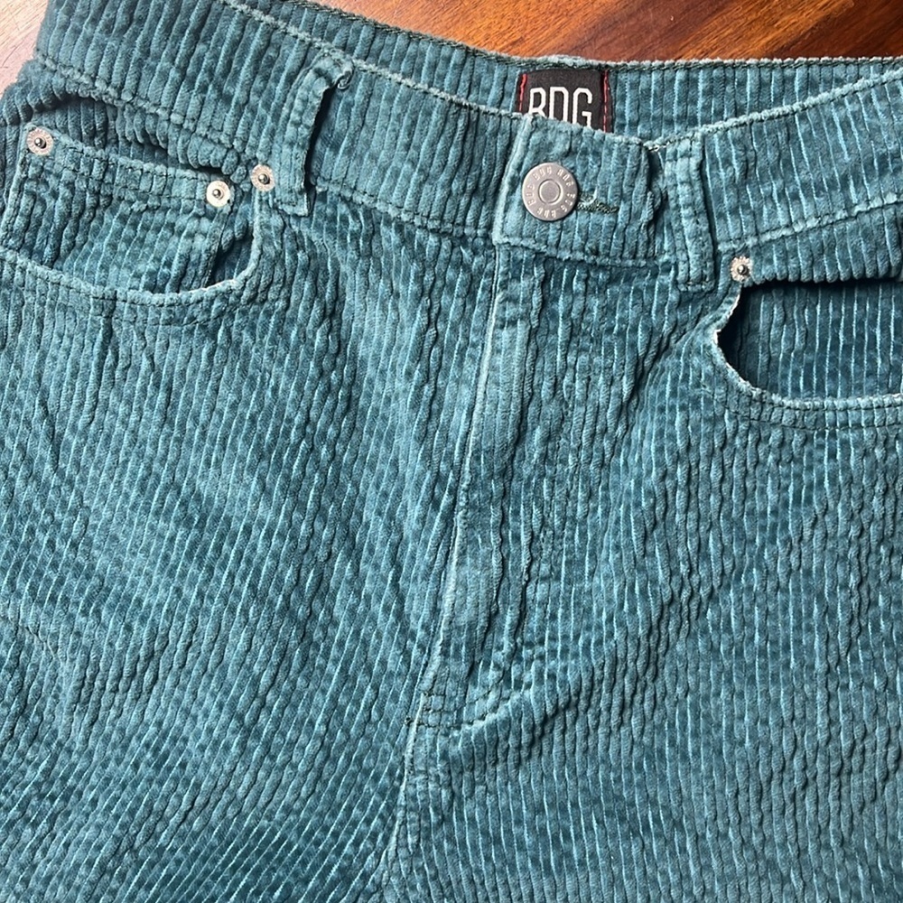 BDG Bubble Corduroy High-Waisted Baggy Pant Size 27